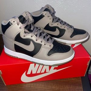 Nike Dunk High Top Fossil Moon size 7.5 W / 6 M MINT CONDITION
